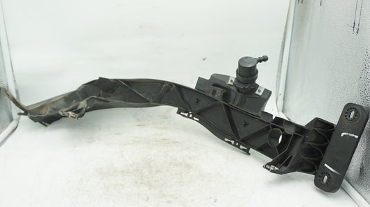 BMW 1 SERIES E82 E88 COUPE RIGHT DRIVERS HEADLIGHT BRACKET 7148762