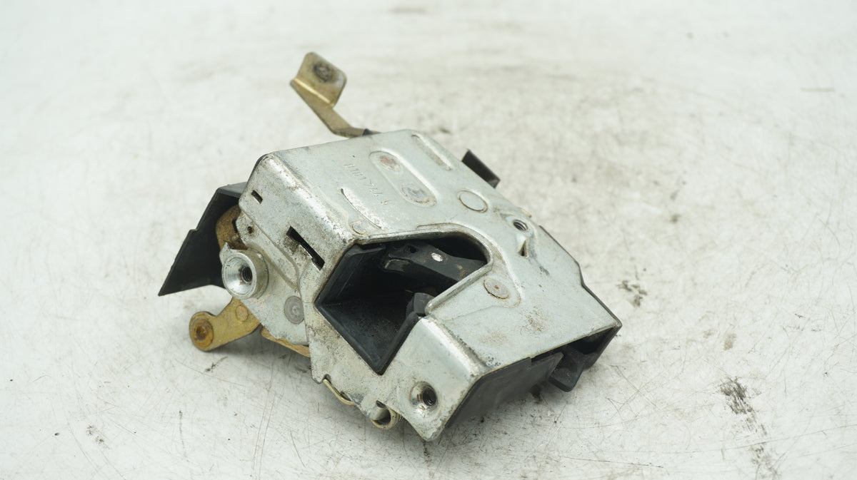 BMW 5 SERIES E34 FRONT RIGHT DOOR LOCK 8181744