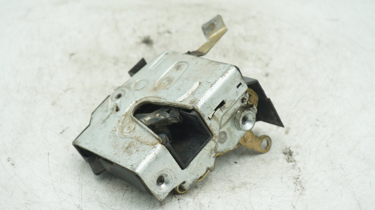 BMW 5 SERIES E34 FRONT LEFT DOOR LOCK 8181743
