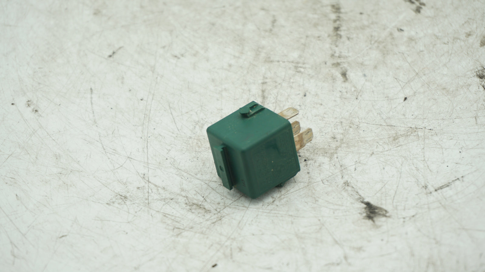 BMW 5 SERIES E34 RELAY FUSE 8350566
