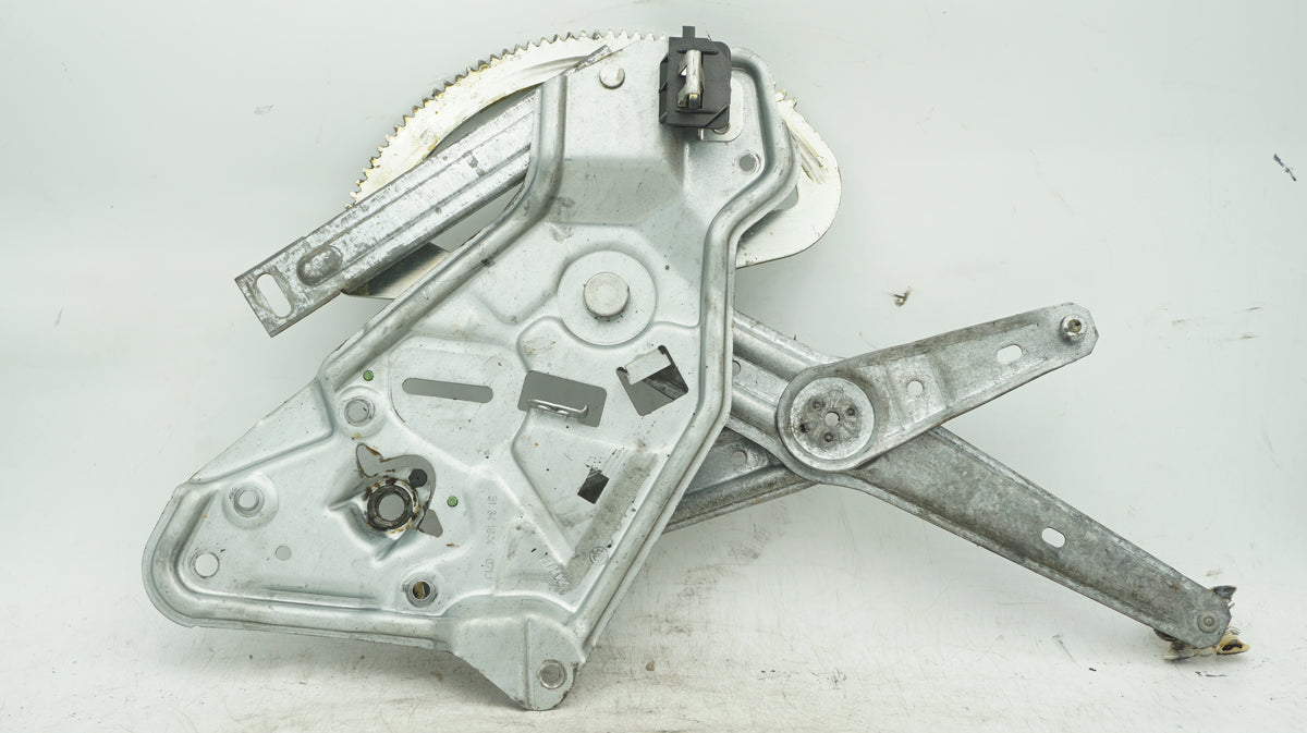 BMW 5 SERIES E34 REAR LEFT WINDOW REGULATOR 1944071