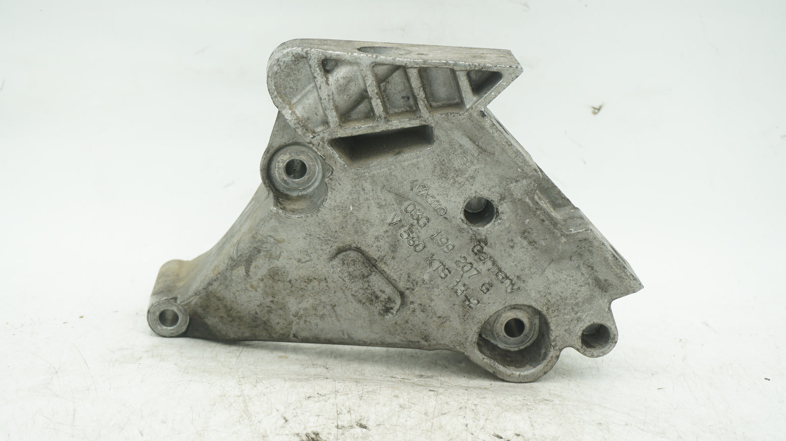 VW CADDY RIGHT ENGINE SUPPORT MOUNT 03G199207 - LRI Autoparts