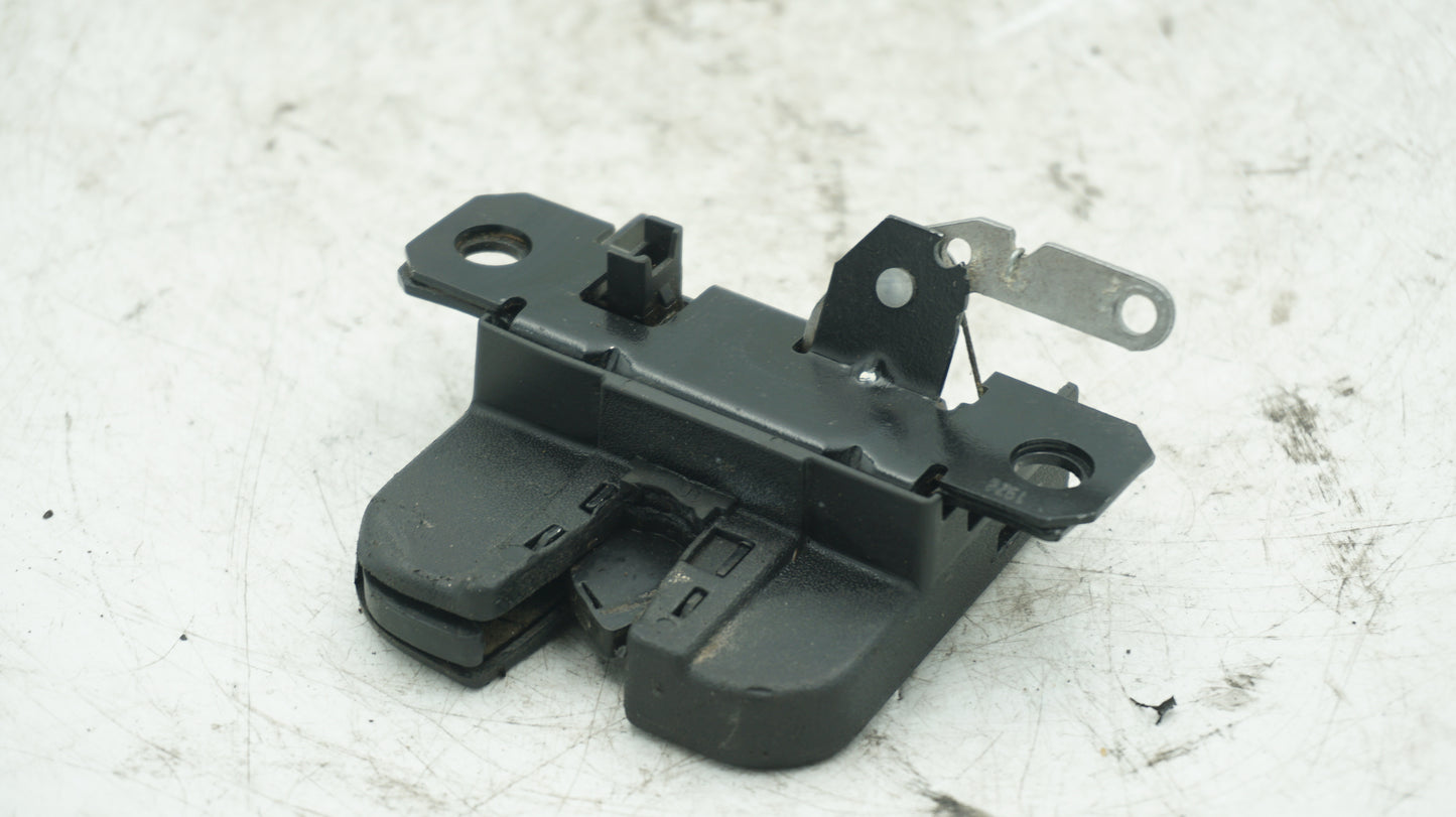 VW CADDY LEFT BARN DOOR LOCK 2K0827505