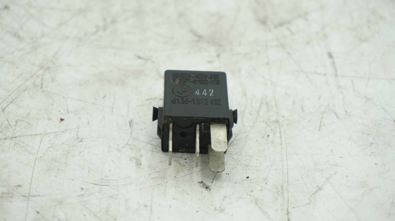 BMW 5 SERIES E34 FUSE RELAY 1393412