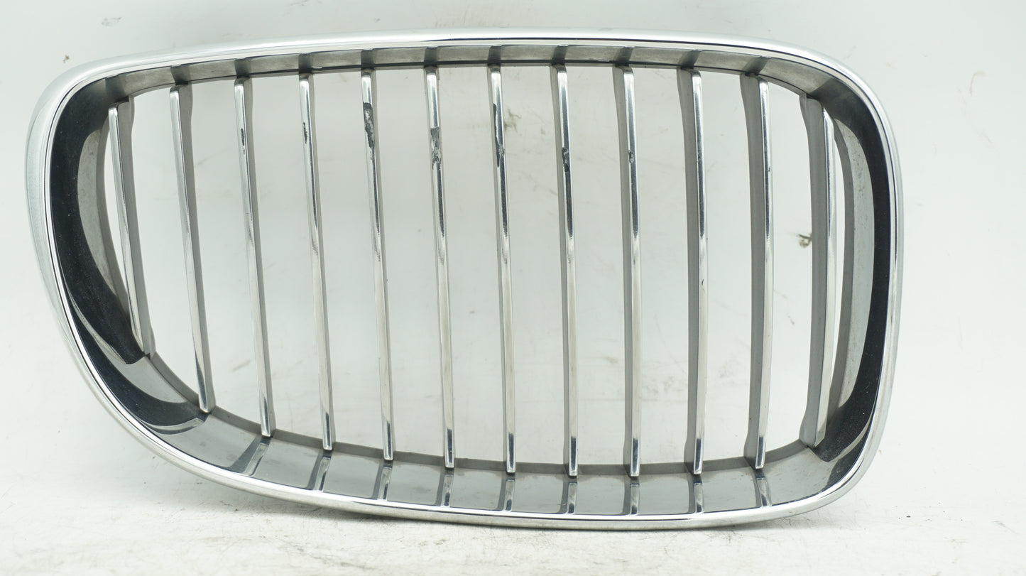 BMW 1 SERIES E82 E88 RIGHT KIDNEY CHROME GRILLE 7166440