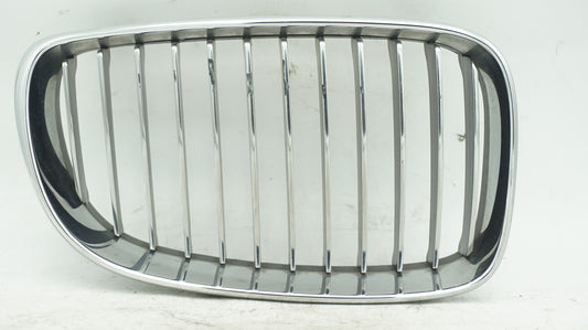 BMW 1 SERIES E82 E88 RIGHT KIDNEY CHROME GRILLE 7166440