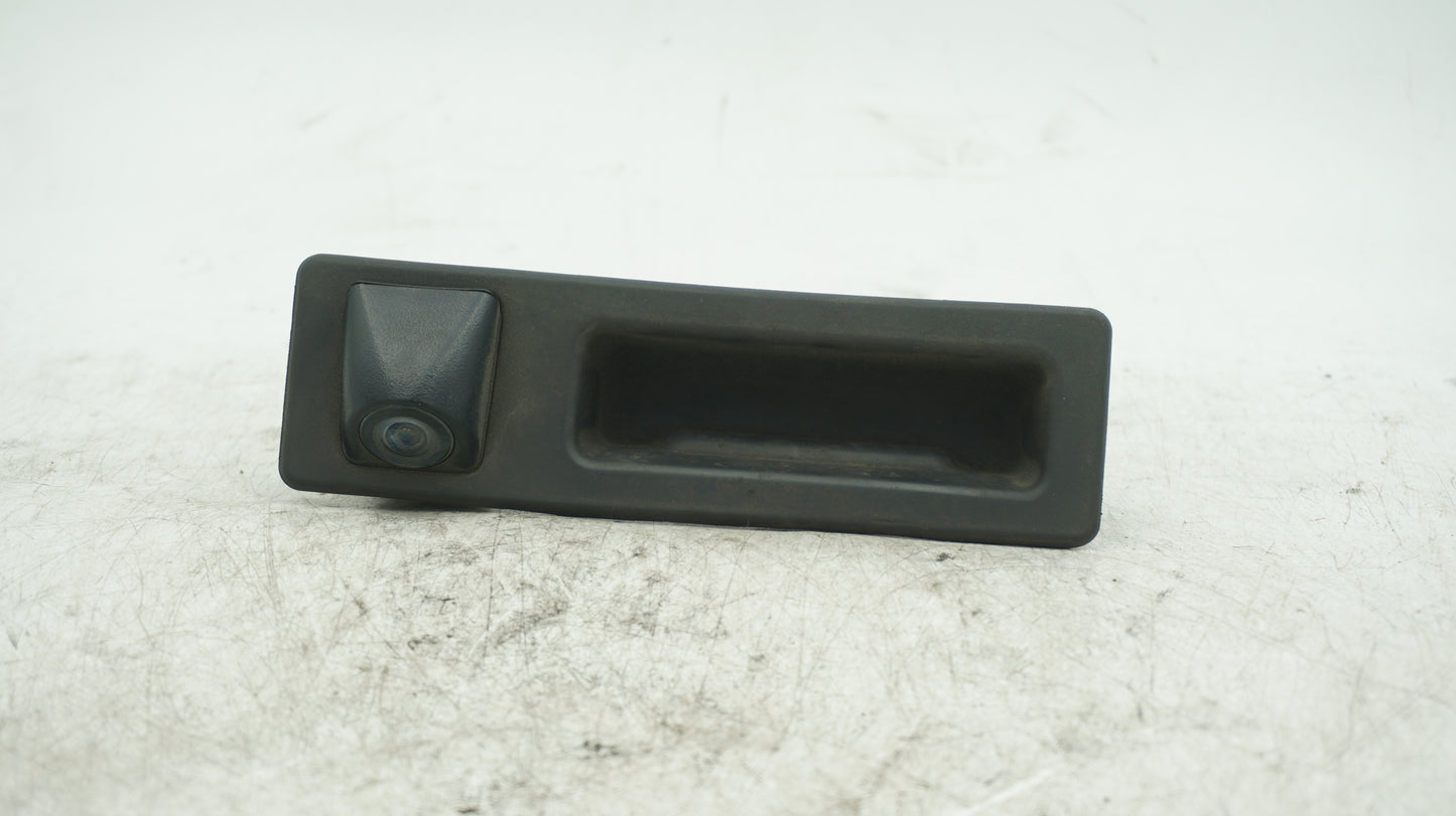 BMW 3 5 F10 F11 F30 F31 BOOT LID TAILGATE HANDLE TRIM PANEL PUSH BUTTON 7368753