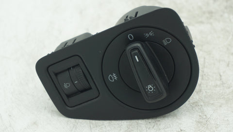VW GOLF MK7 HEADLIGHT SWITCH 5G2858341