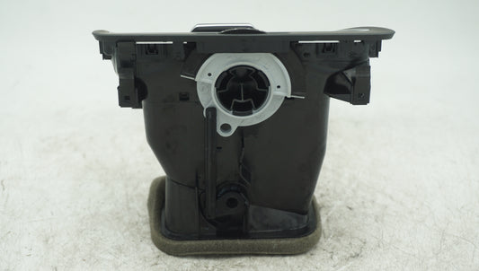 VW GOLF MK7 FRONT LEFT PASSENGER AIR VENT 5G2819247