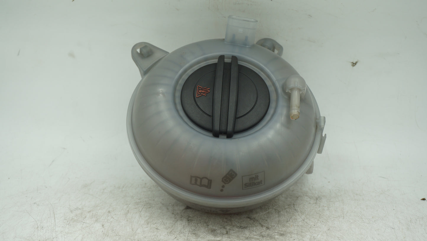 AUDI A3 8V VW GOLF MK7 COOLANT EXPANSION TANK 5Q0121407