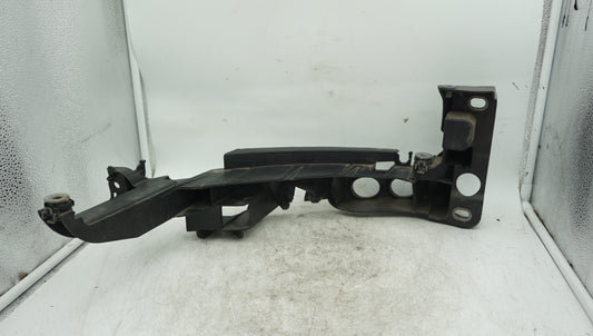 AUDI A3 2009-2013 LEFT HEADLIGHT SUPPORT BRACKET 8P0805607