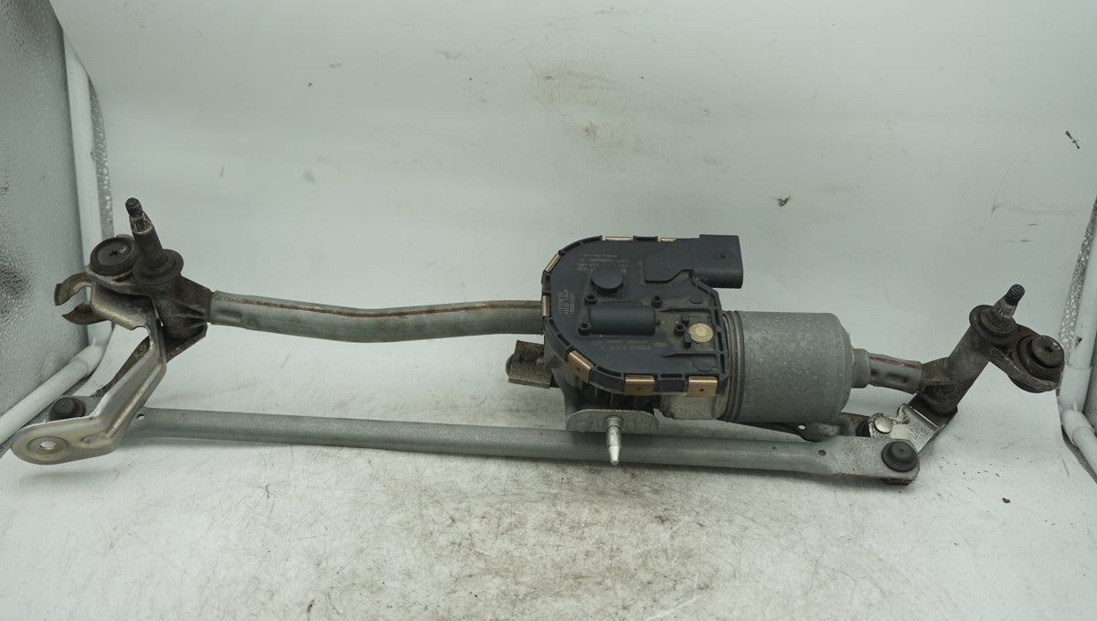 AUDI A 3 8P WINDSCREEN WIPER MOTOR 8P2955023 - LRI Autoparts