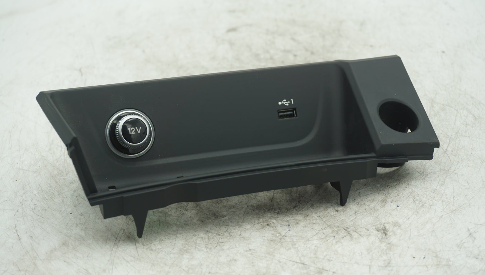 AUDI A5 CENTRE CONSOLE STORAGE COMPARTMENT AND CIGARETTE LIGHTER SOCKET  8W2864131 - LRI Autoparts
