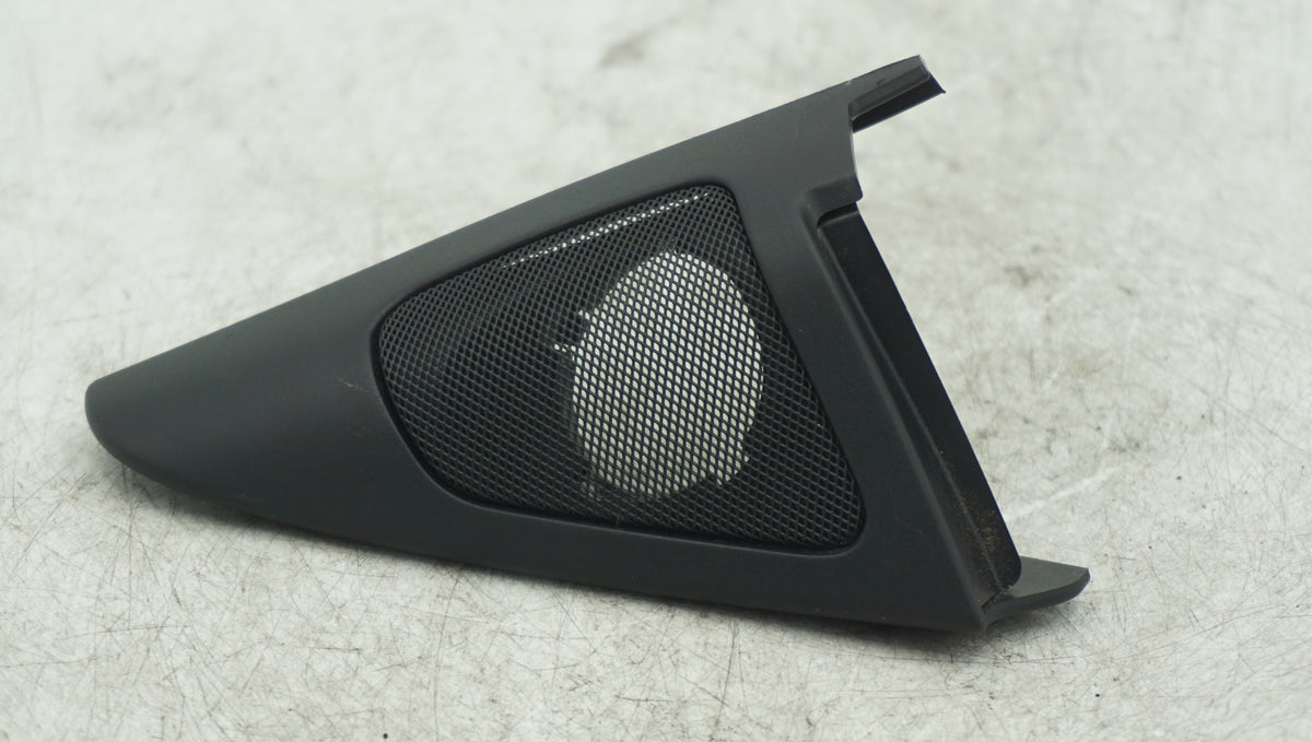 BMW 3 SERIES E92 E93 FRONT RIGHT DRIVERS TWEETER SPEAKER COVER 7184198