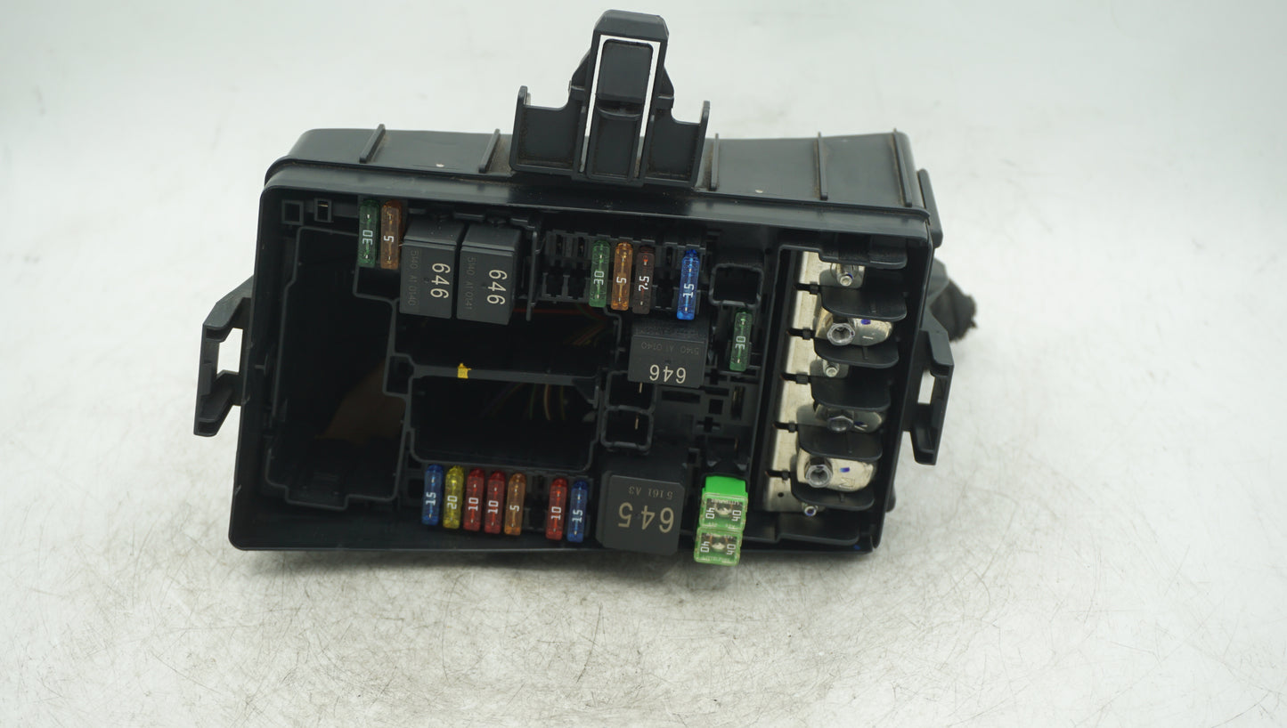 AUDI VW SKODA ENGINE BAY FUSE BOX 5Q0907361C