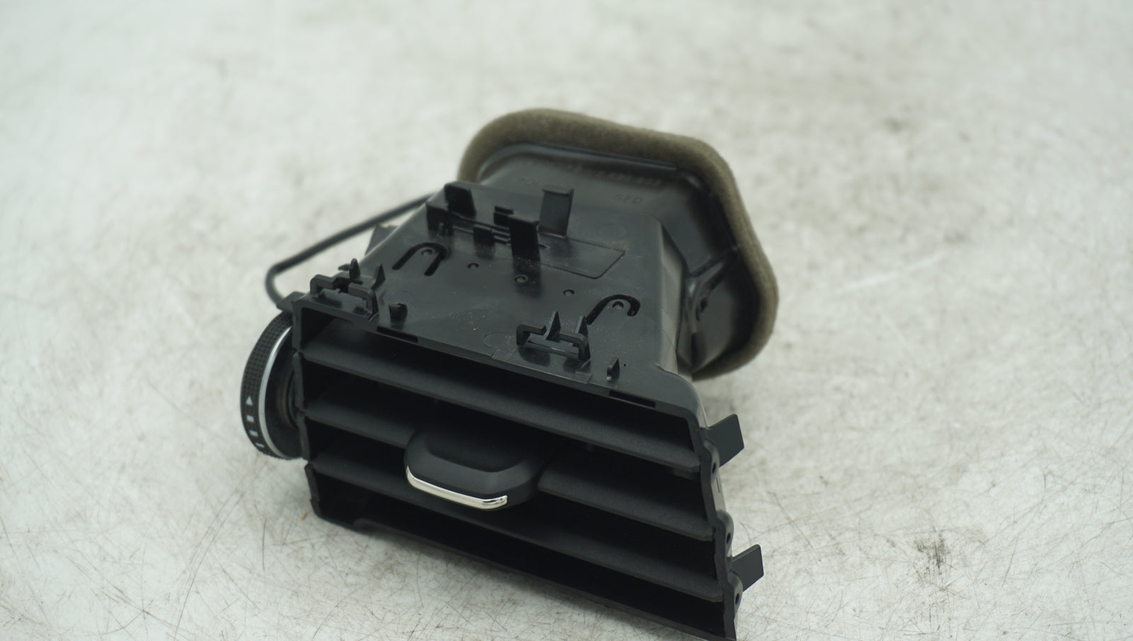 AUDI A5 8T FRONT RIGHT DASHBOARD AIR VENT 8W2820902 - LRI Autoparts
