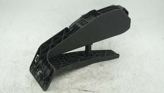 BMW 1 SERIES E82 E87 E88 ACCELERATOR PEDAL 35426786589