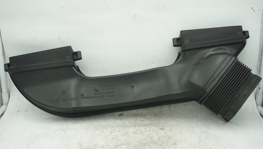 BMW 1 SERIES E82 E87 E88 AIR INTAKE DUCT 7547593