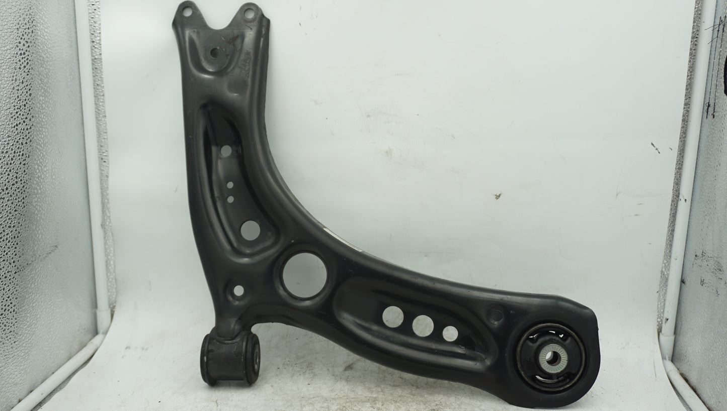 AUDI A3 8V FRONT RIGHT LOWER CONTROL ARM 5Q0407152