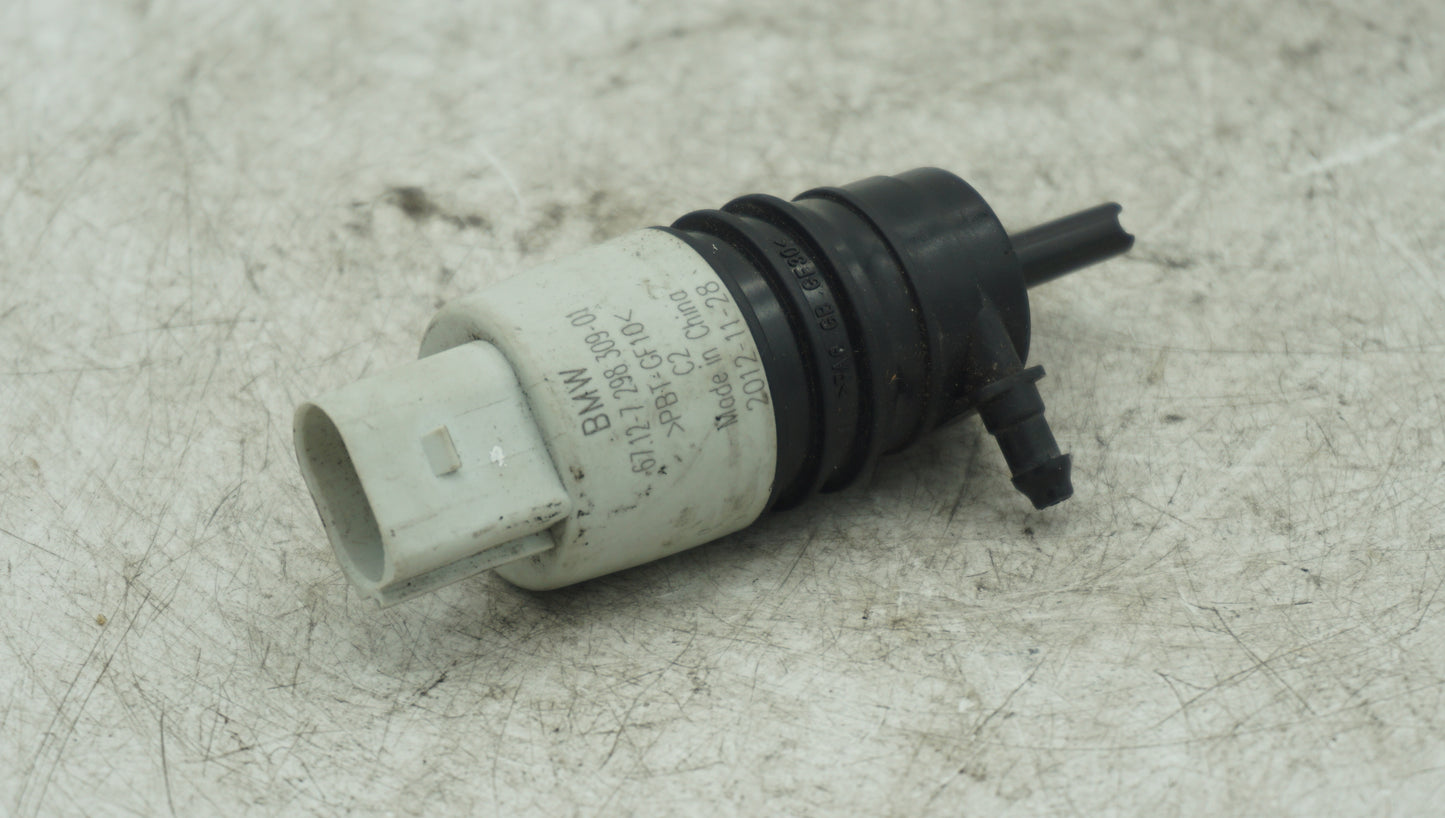 BMW 3 SERIES F30 WINDSCREEN WASHER PUMP 7298309