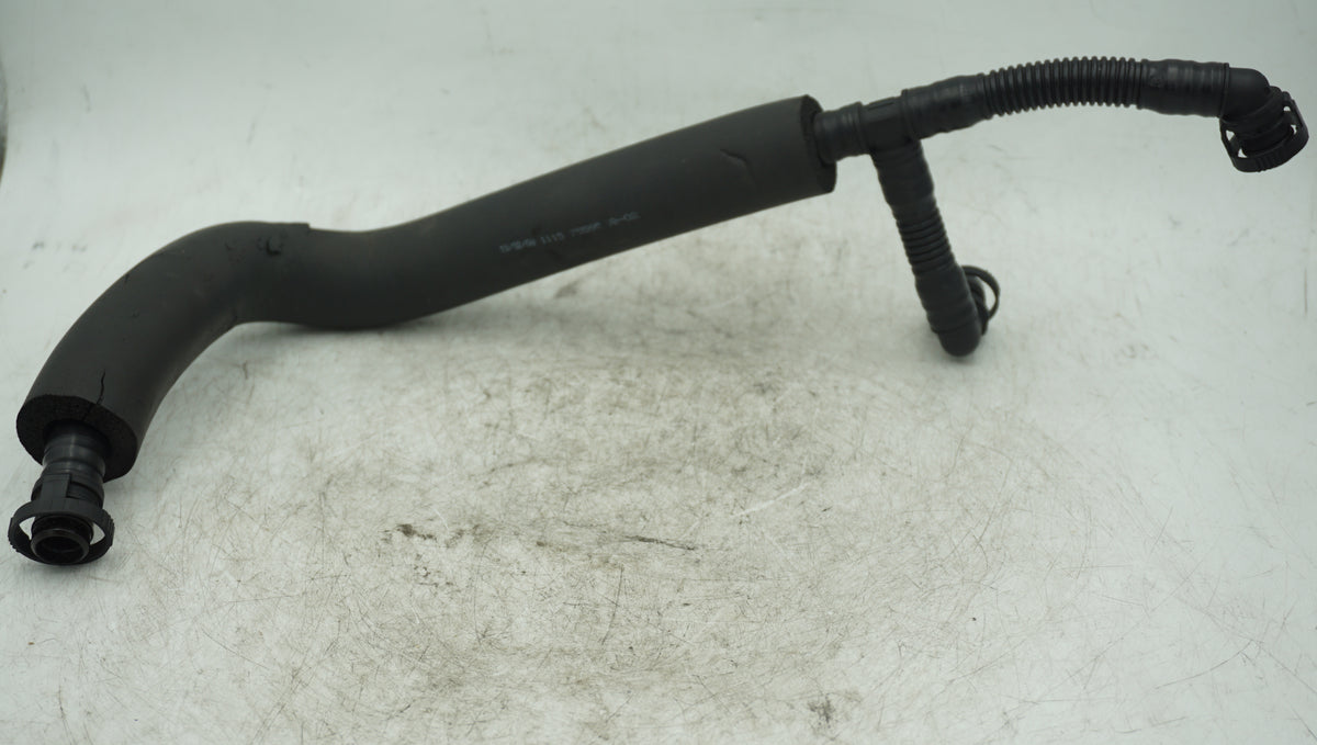 BMW CYLINDER HEAD COVER VENT HOSE 7559528 - LRI Autoparts