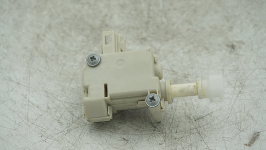 VW GOLF MK5 FUEL DOOR RELEASE MOTOR 1K6810773