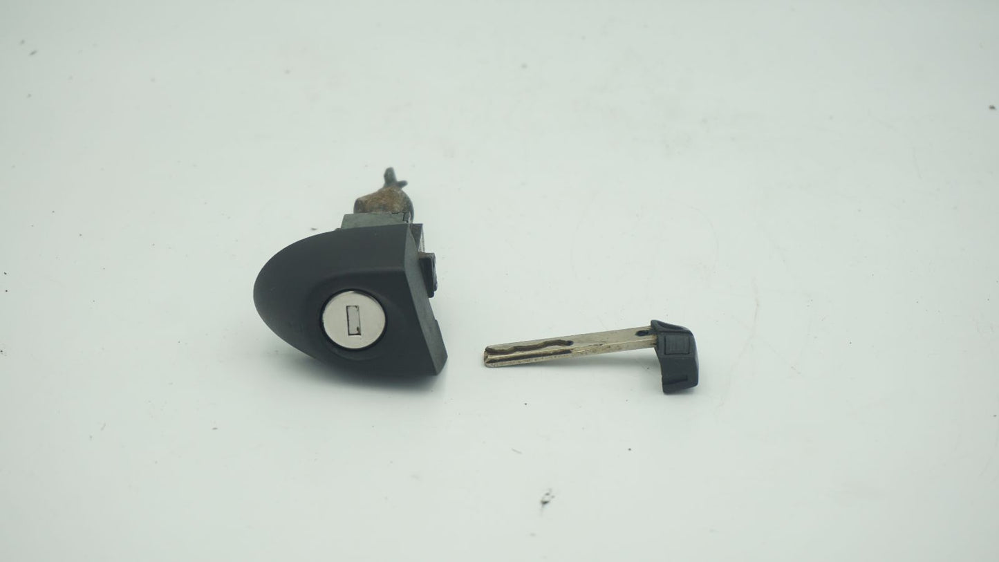 BMW 1 SERIES E82 E87 E88 DOOR LOCK SET WITH KEY