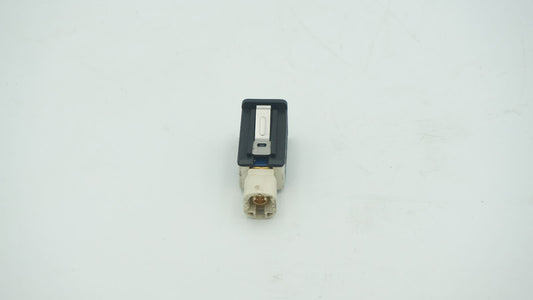 BMW 1 3 X SERIES USB SOCKET PLUG 9167196