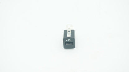 BMW 1 3 X SERIES USB SOCKET PLUG 9237656