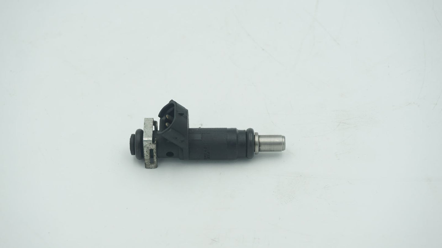 AUDI VOLKSWAGEN 2.0 FUEL INJECTOR 06B133551T