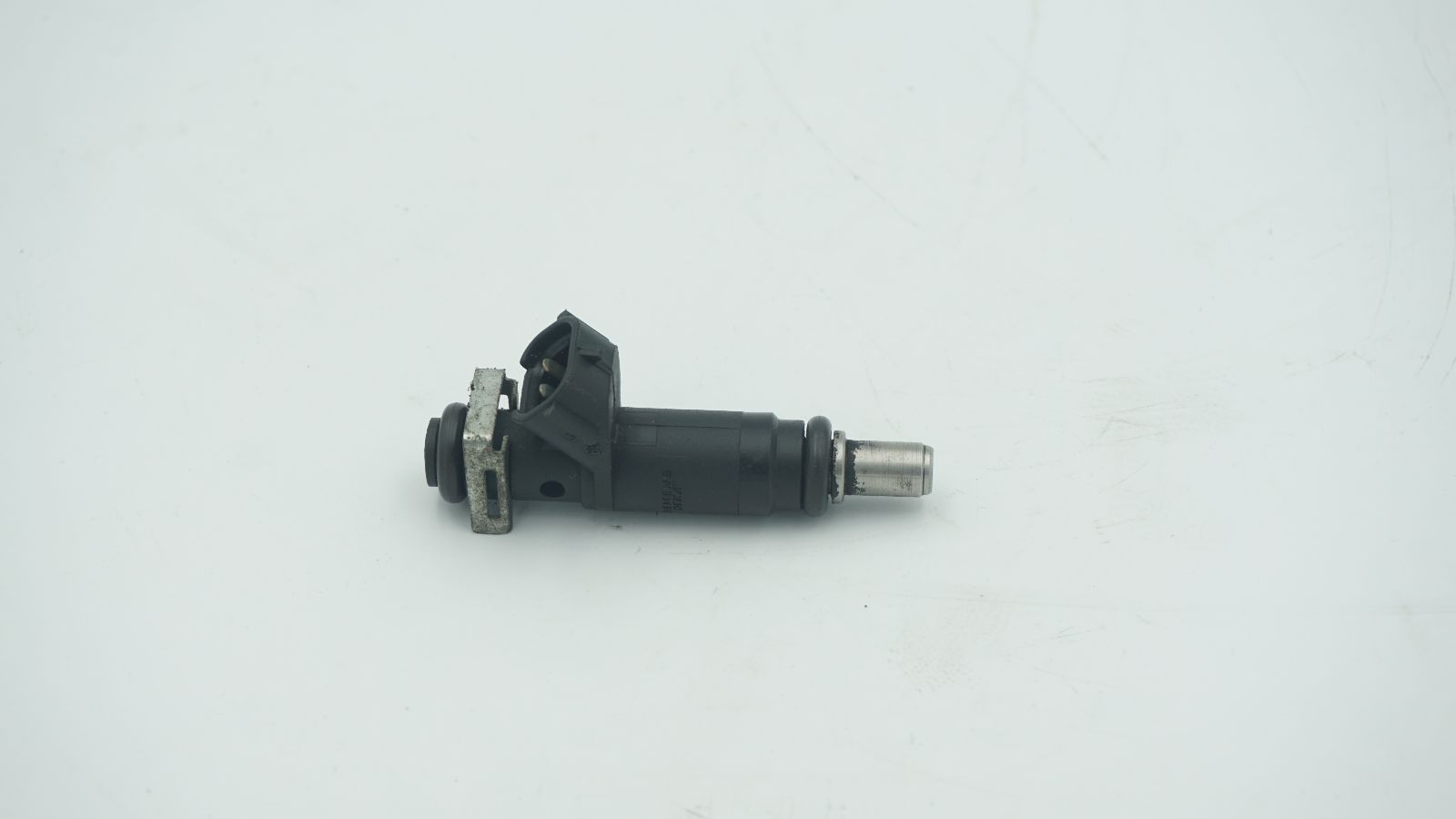 AUDI VOLKSWAGEN 2.0 FUEL INJECTOR 06B133551T