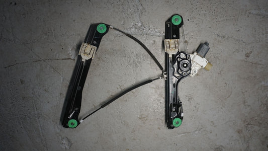 BMW 1 SERIES E81 E87 FRONT LEFT PASSENGER WINDOW REGULATOR 7067795