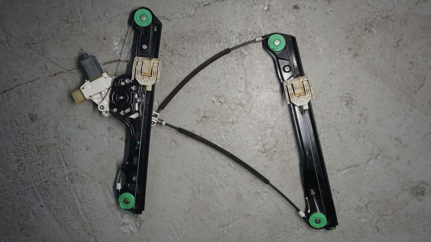 BMW 1 SERIES E81 E87 FRONT RIGHT DRIVERS WINDOW REGULATOR 7067796