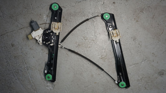 BMW 1 SERIES E81 E87 FRONT RIGHT DRIVERS WINDOW REGULATOR 7067796