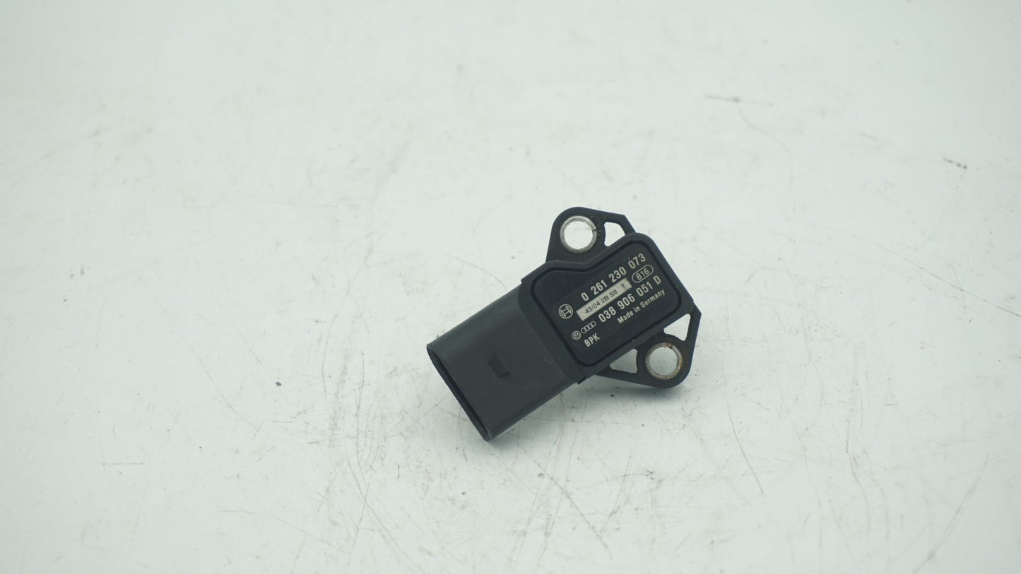GENUINE VW AUDI MAP MANIFOLD PRESSURE SENSOR 038906051D