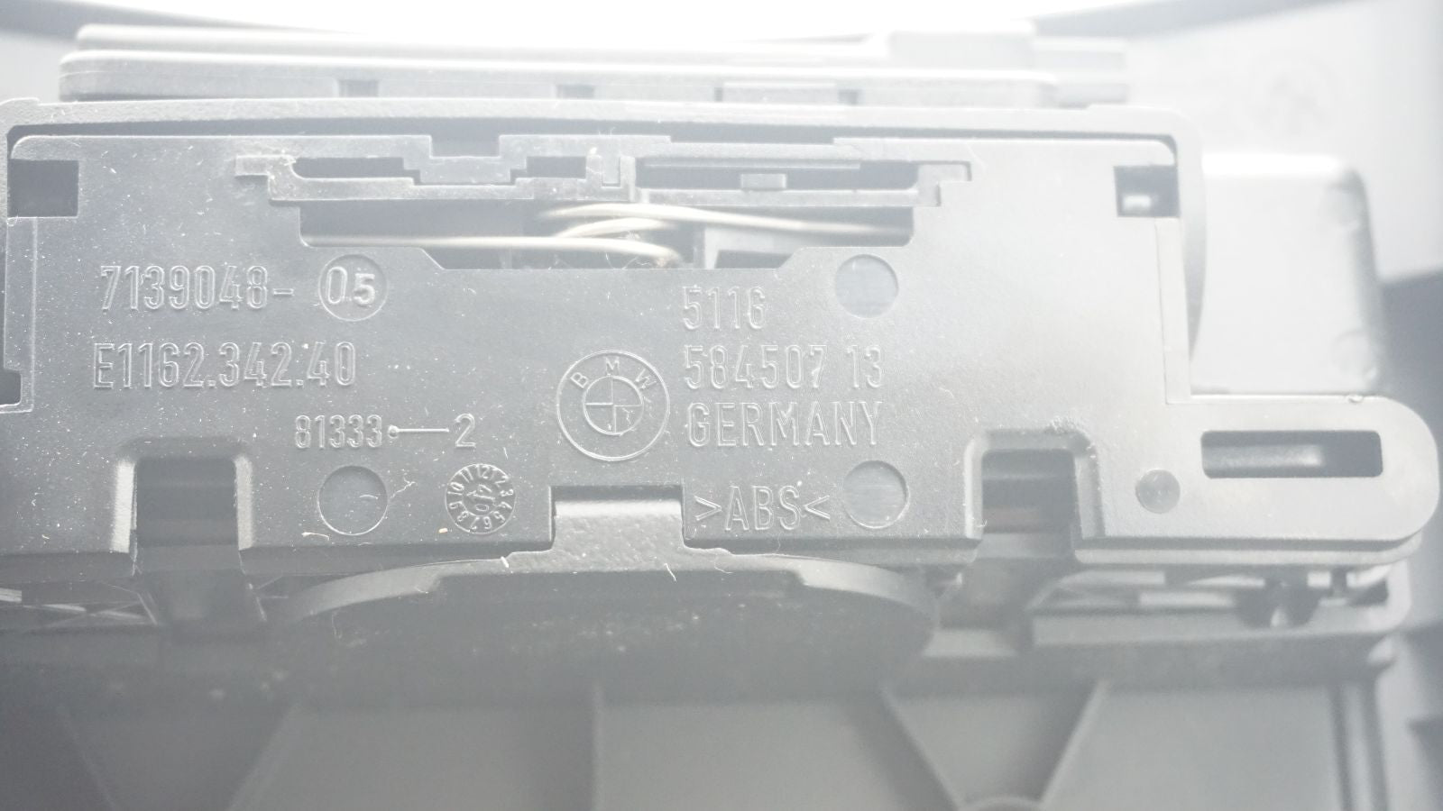 BMW 3 SERIES E90 REAR CENTRE CONSOLE AIR VENT 7129556
