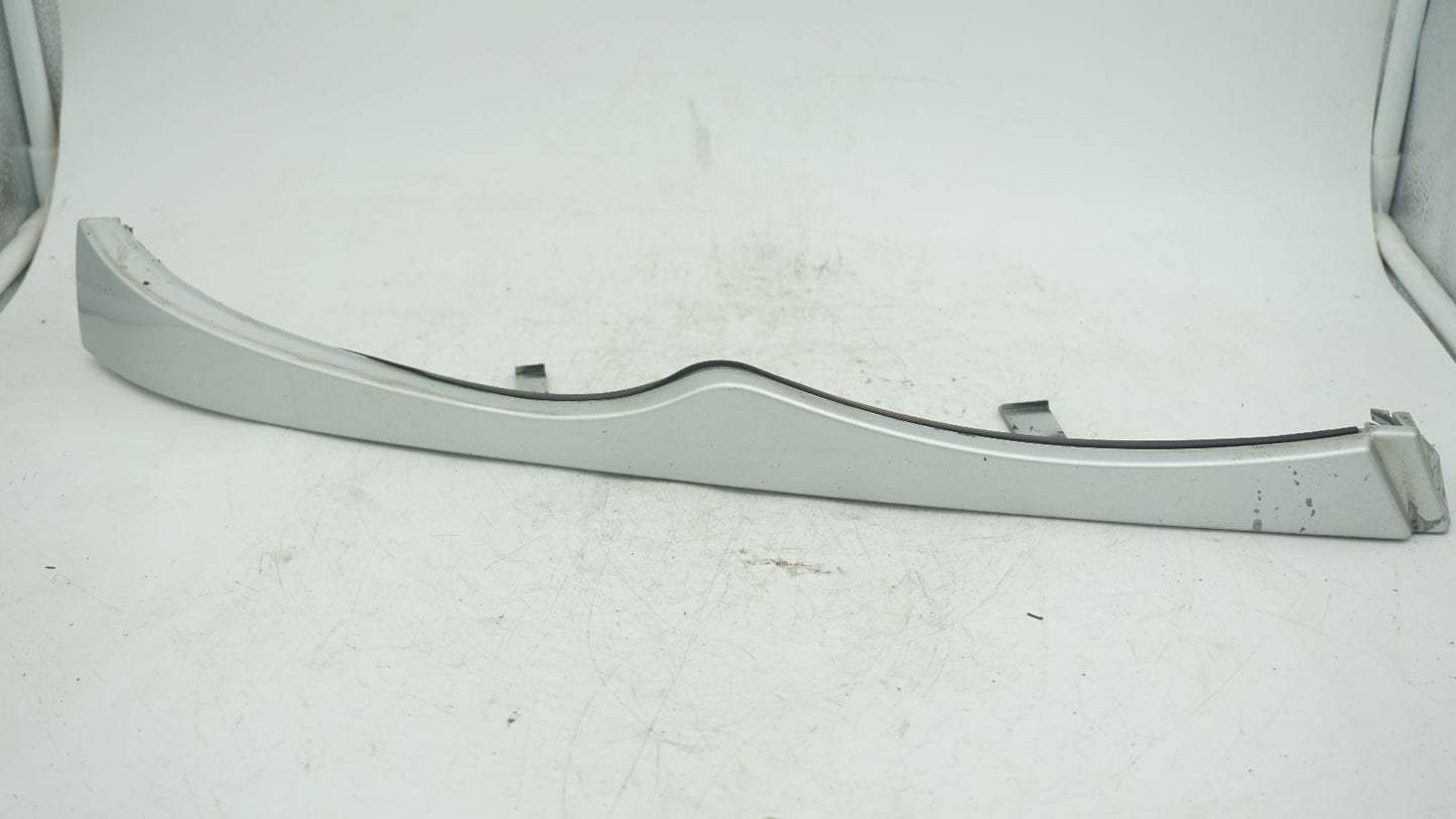 BMW 3 SERIES E46 RHS DRIVER SIDE HEADLIGHT MOULDING SILVER 7030554