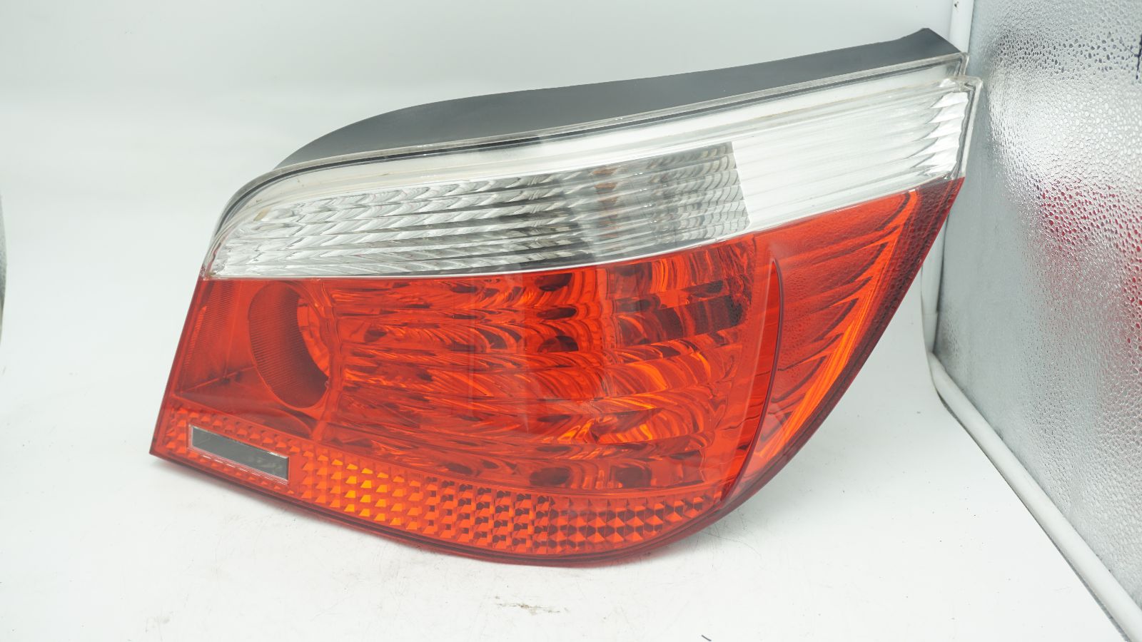 BMW 5 SERIES E60 REAR RIGHT TAIL LIGHT 7165738