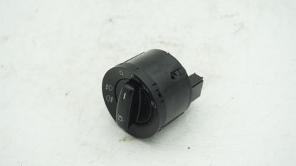 VOLKSWAGEN GOLF MK5/6 HEADLIGHT TOGGLE SWITCH 1K0941431AS