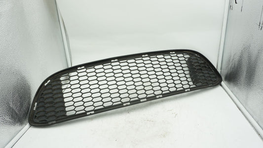 BMW 1 SERIES E82 E88 M-SPORT FRONT LOWER CENTRE GRILLE 8045432