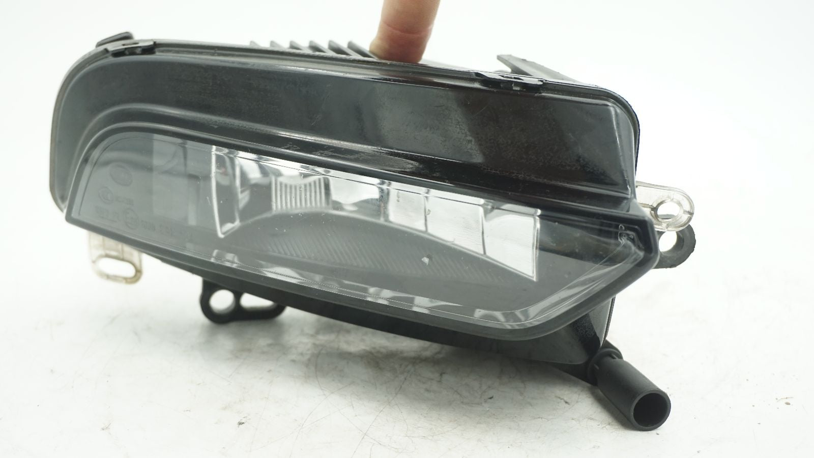 AUDI A3 8V FRONT RIGHT FOG LIGHT 8V0941700C