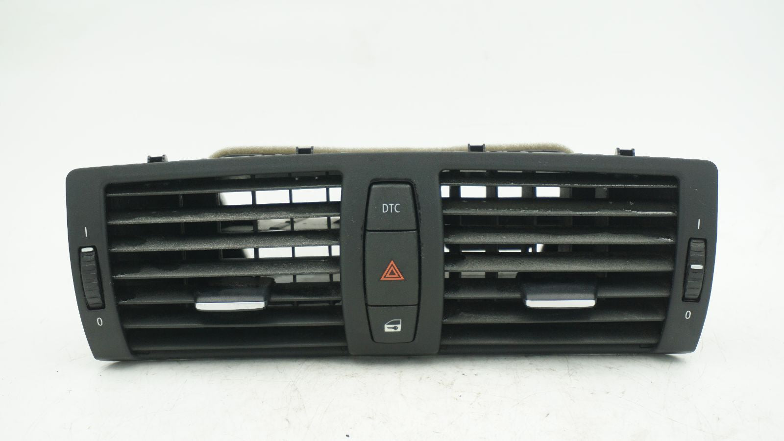 BMW 1 SERIES E82 E87 E88 CENTRE AIR VENT 7059189