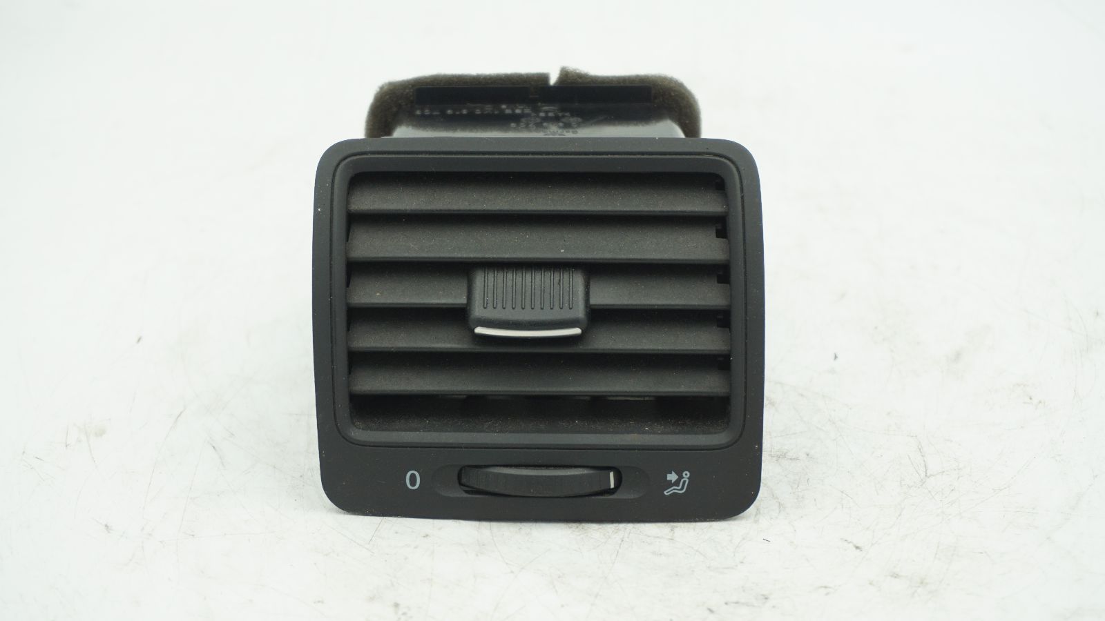 VOLKSWAGEN-GOLF-MK5-LEFT-SIDE-DASH-VENT-1K0819709-2716