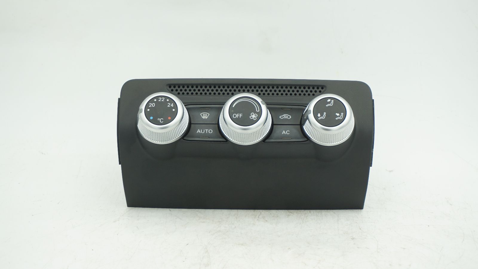 AUDI A1 8X A/C CONTROLS 8X0820043A