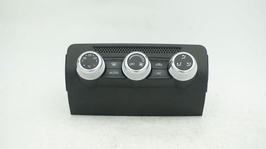 AUDI A1 8X A/C CONTROLS 8X0820043A