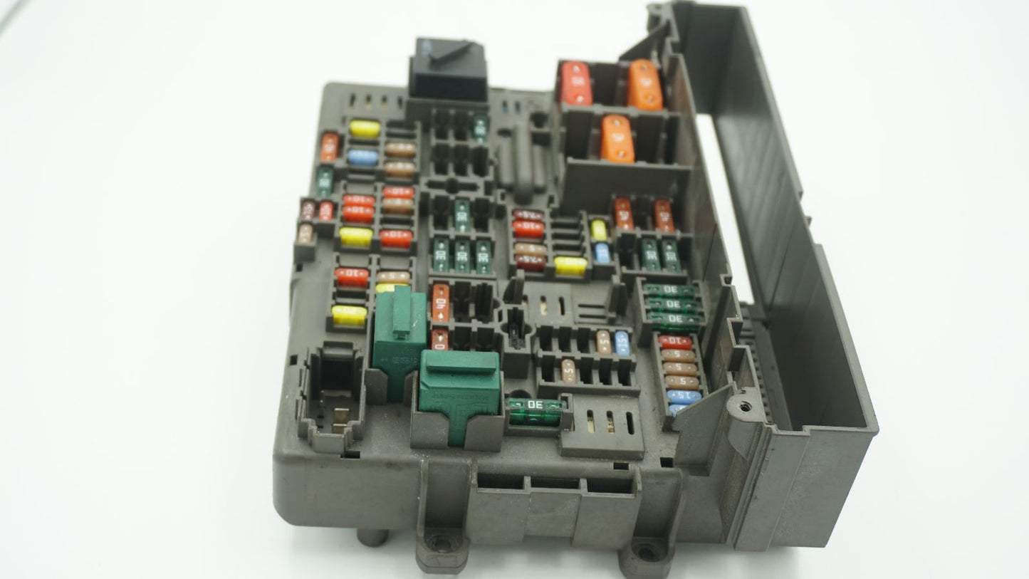 BMW 1 3 SERIES FUSE RELAY BOX 9119445