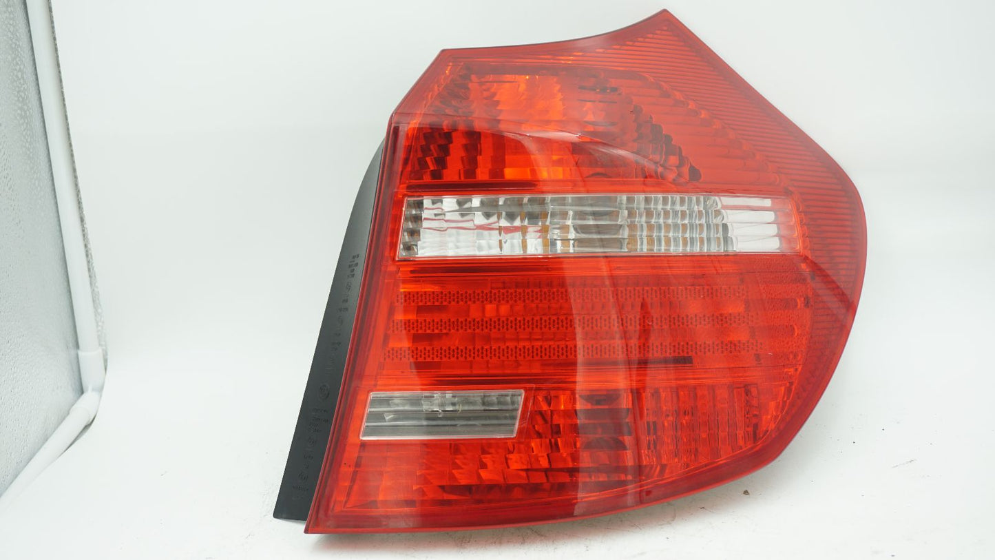 BMW 1 SERIES E87 HATCHBACK LCI RIGHT TAIL LIGHT LAMP