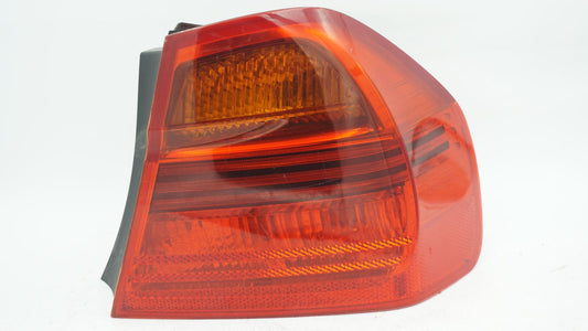 BMW 3 SERIES E90 RIGHT TAIL LIGHT HALOGEN