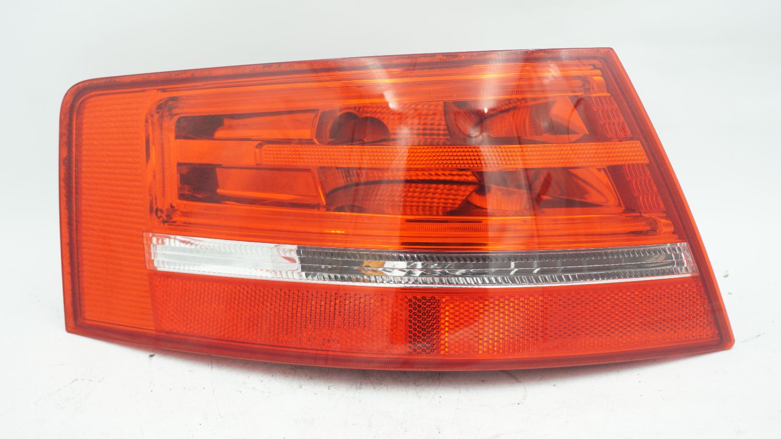 AUDI A3 8P CONVERTIBLE CABRIO LEFT TAIL LIGHT