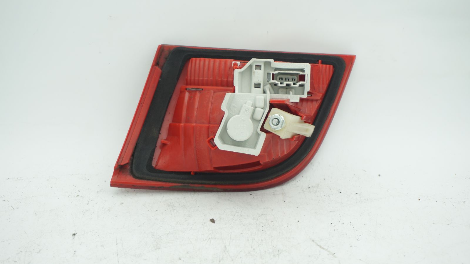 AUDI A3 8P HATCHBACK INNER LEFT TAIL LIGHT 8P4945093B